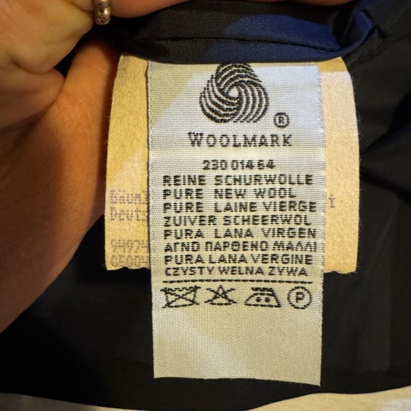 Men's Navy Blazer - Picture 9 of 11